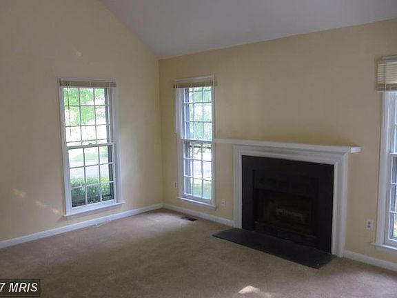 4th image of 15047 Holleyside Dr