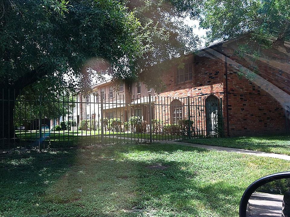 1st image of 164 Goodson Dr #164