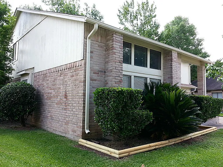 1907 Liberty Point Ln — Photo 27