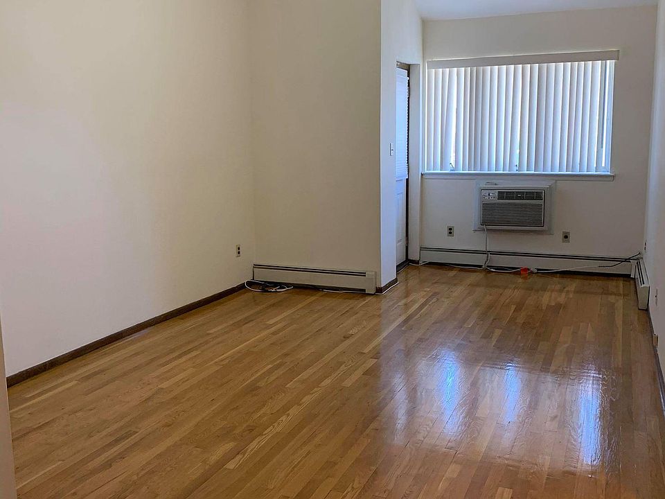 1st image of 1045 65th St