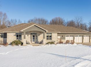 E7770 Island Rd, Manawa, WI 54949