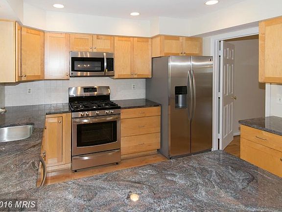 3rd image of 11133 Cedarwood Dr