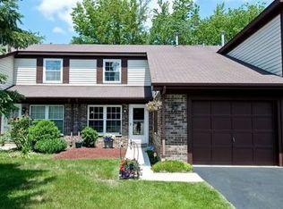 112 Pine Cir, Cary, IL 60013