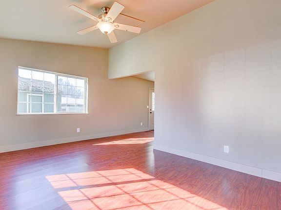 4th image of 9527 Old Redwood Hwy APT A