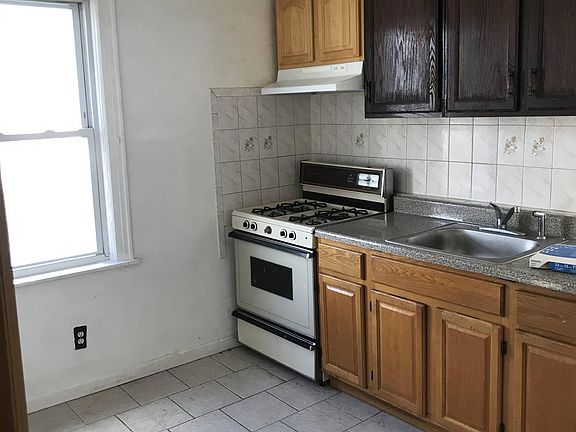 3rd image of 2347 101st St Floor 2