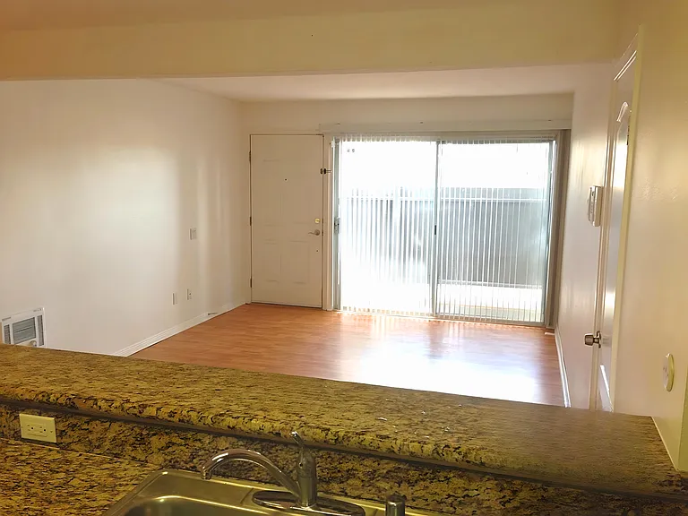 3454 Castle Glen Dr — Photo 12