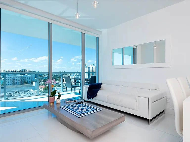 6799 Collins Ave #906 — Photo 2