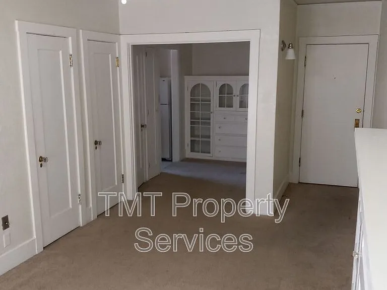 1019 H St #11 — Photo 6