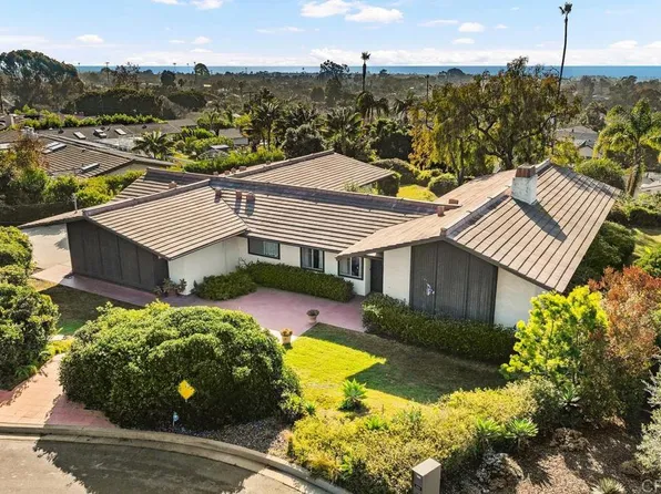 3171 Falcon Dr, Carlsbad, CA 92008