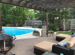 1209 Ashworth Rd, West Des Moines, IA 50265