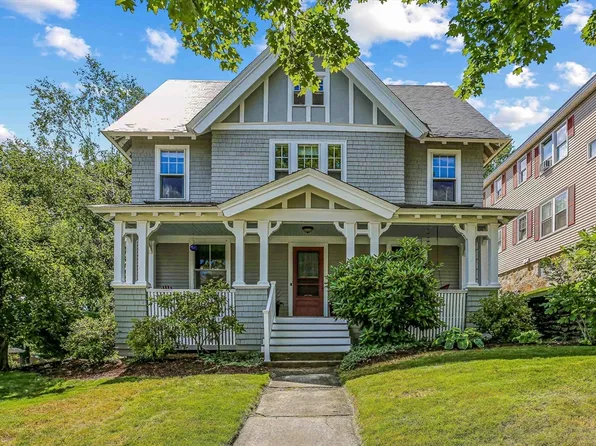 6 Moore Ave, Worcester, MA 01602