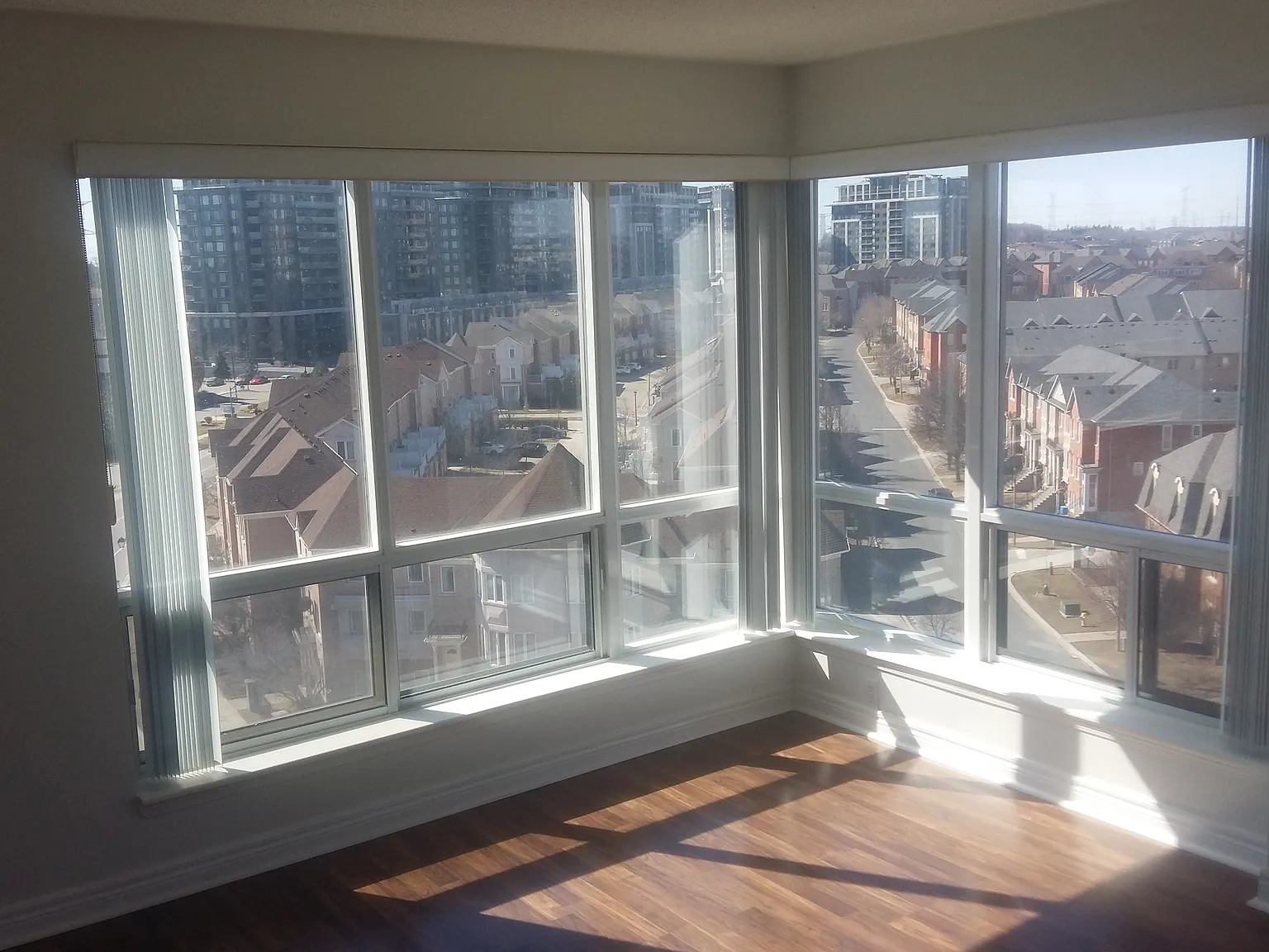 2 bed, 920 sqft, $2,600 — Photo 2