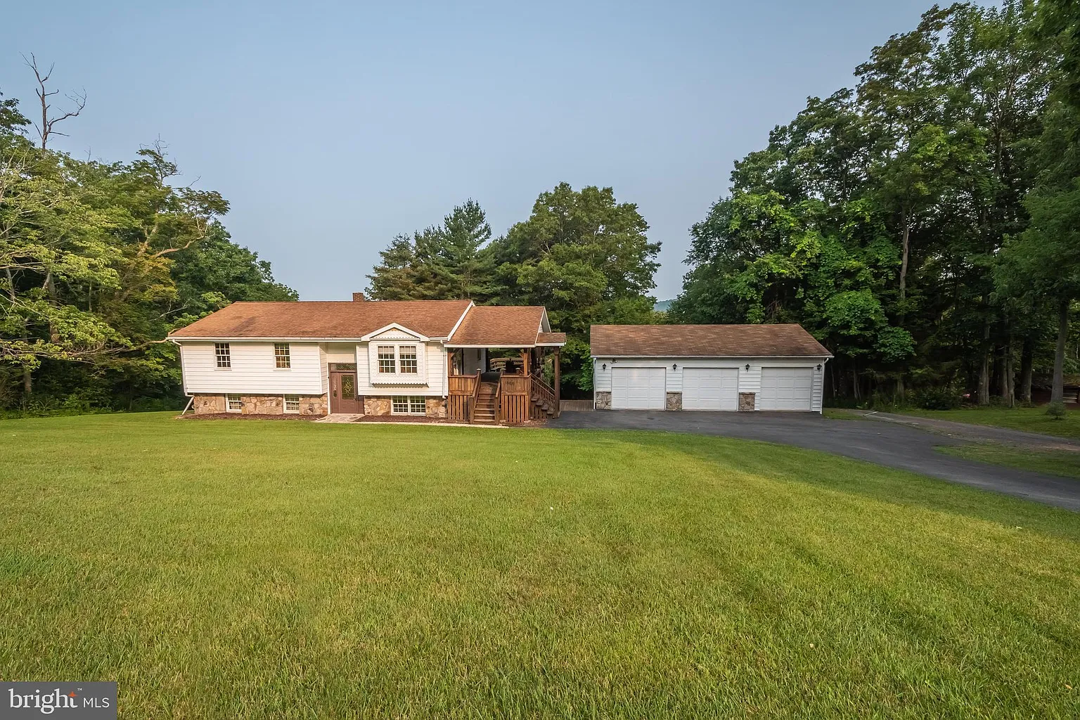 18071 Garrett Hwy photo 1