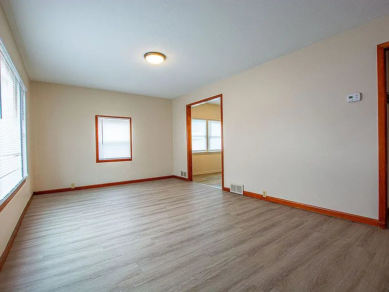 1502 Silver Ln — Photo 6