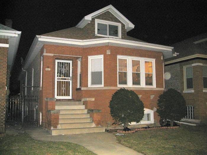 1st image of 3017 N Kilbourn Ave