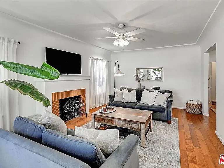 3622 Veteran Ave — Photo 2