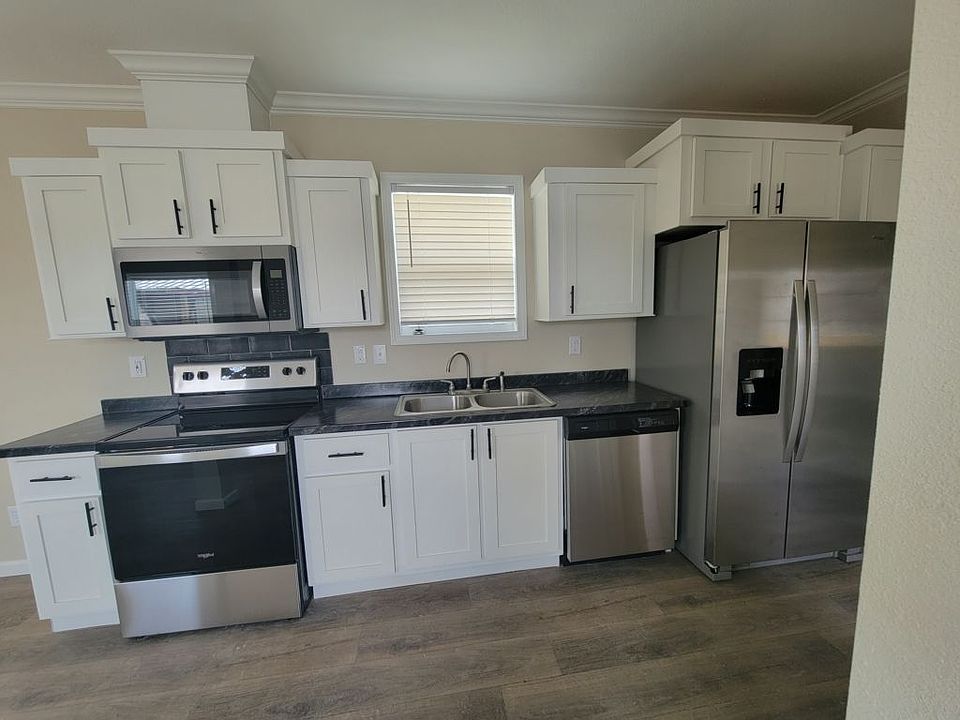 1st image of 5220 Redwood Cir