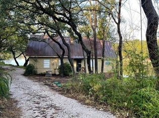 602 Sycamore Rd, Bertram, TX 78611