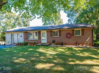 5094 Circle Dr, Conover, NC 28613