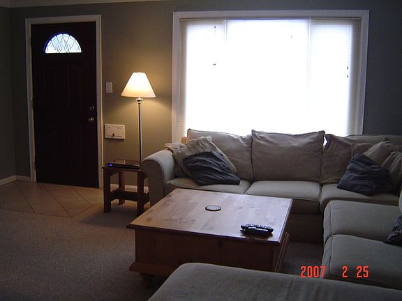 Living room w/new carpet