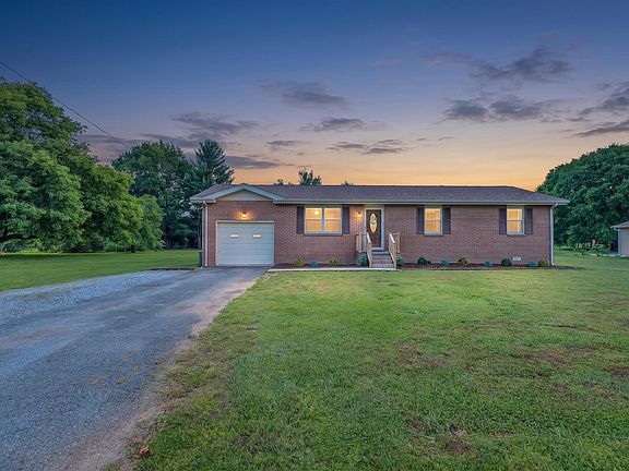 2nd image of 131 Orchard Grass Ln