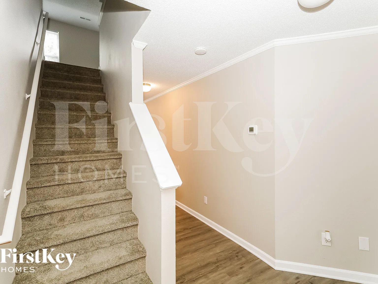3 bed, 2.5 bath, 2115 sqft, $2,180 — Photo 3