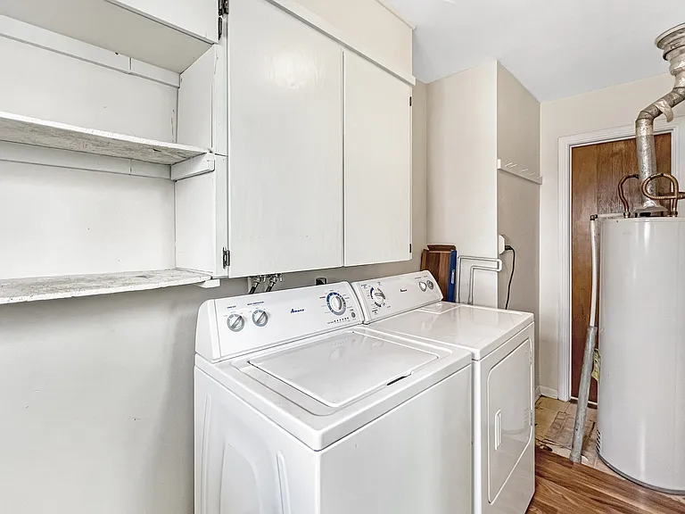 506 N Ash St — Photo 10