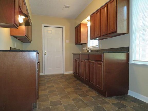 2nd image of 4126 Shirley Dr