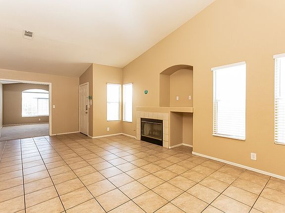 3rd image of 6620 Peony Bush Dr