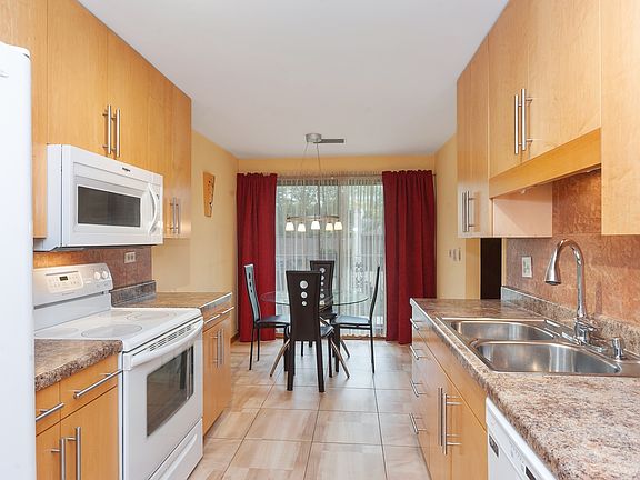 3rd image of 5501 Lincoln Ave Unit 204