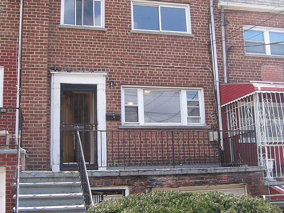 2nd image of 3544 Paulding Ave One Fam