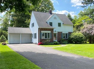 101 Edgeview Ln, Rochester, NY 14618