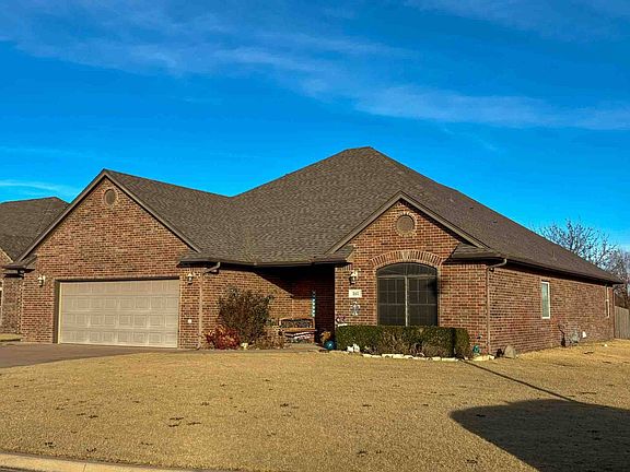 2nd image of 505 Grizzly Ln