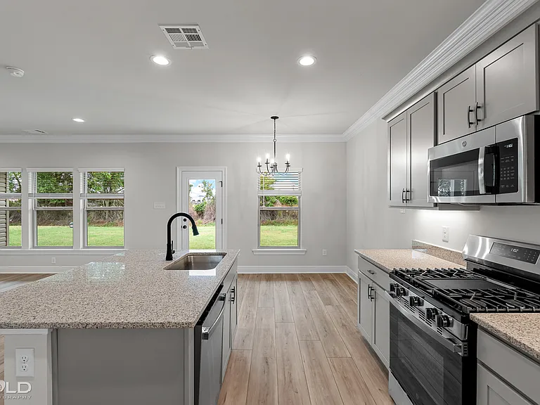 769 Venecia Dr — Photo 12