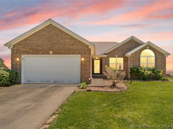 1569 Eagle Point, New Salisbury, IN 47161