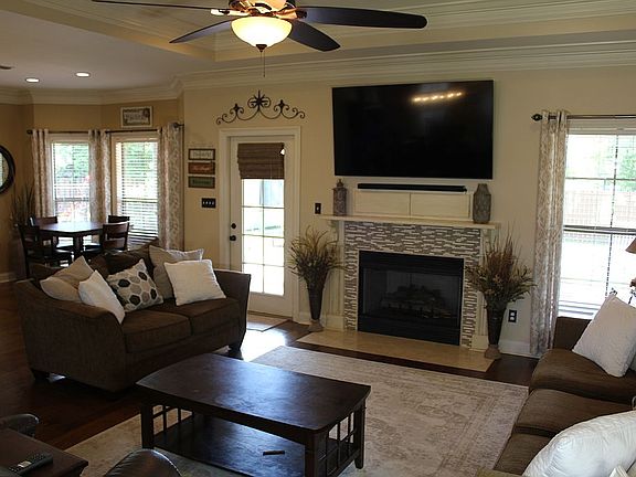 2nd image of 308 Southlake Cir