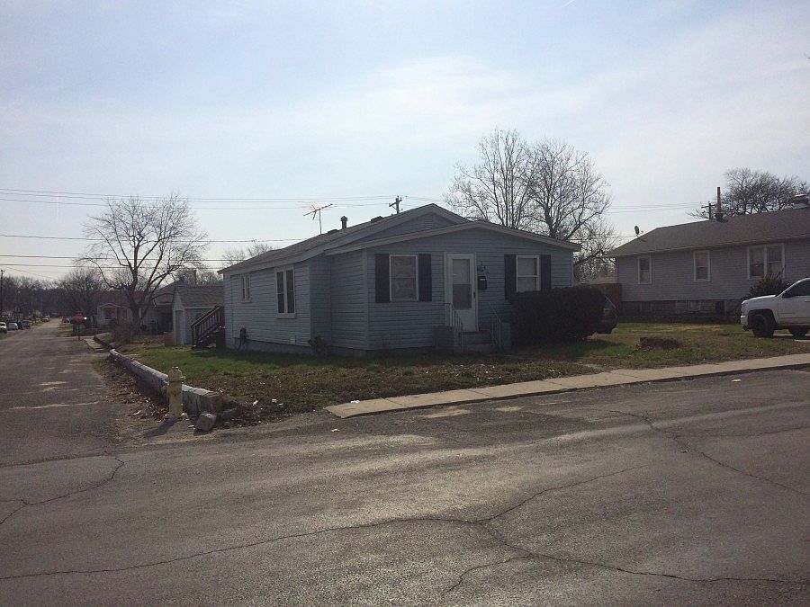2nd image of 146 Lincoln Ave