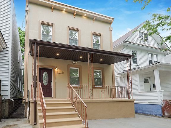 3rd image of 25 Metcalfe St #1 & 2