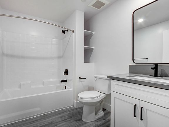 5th image of 11848 Vanowen St #209