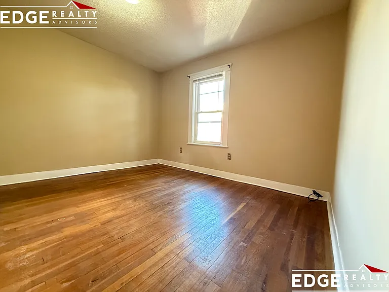 82 Beechcroft St #3 — Photo 5