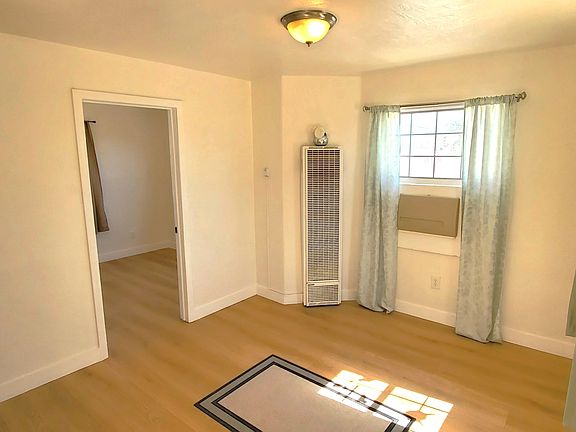 4th image of 15544 8th St