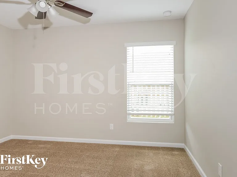 1902 SW Janette Ave — Photo 12