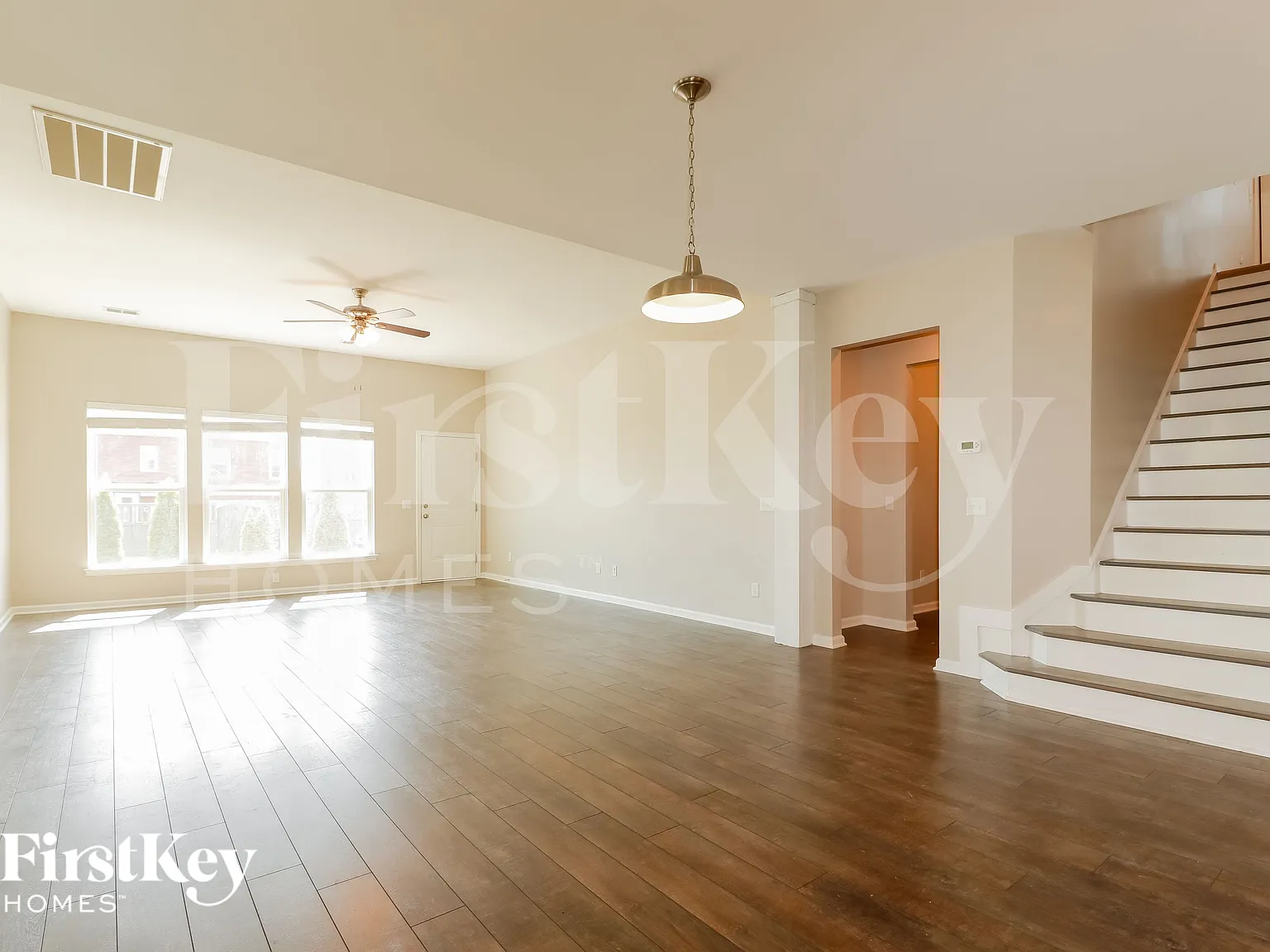 4 bed, 3.5 bath, 2962 sqft, $2,250 — Photo 2