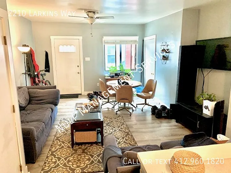 2210 Larkins Way — Photo 3