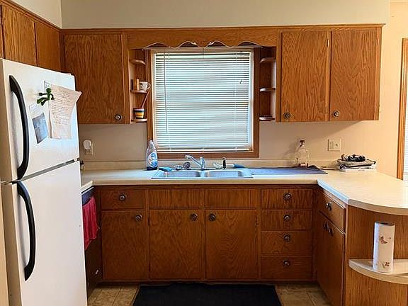 5th image of 310 Fuller Street