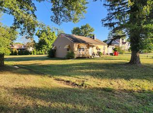 105 N Trooper Rd, Norristown, PA 19403