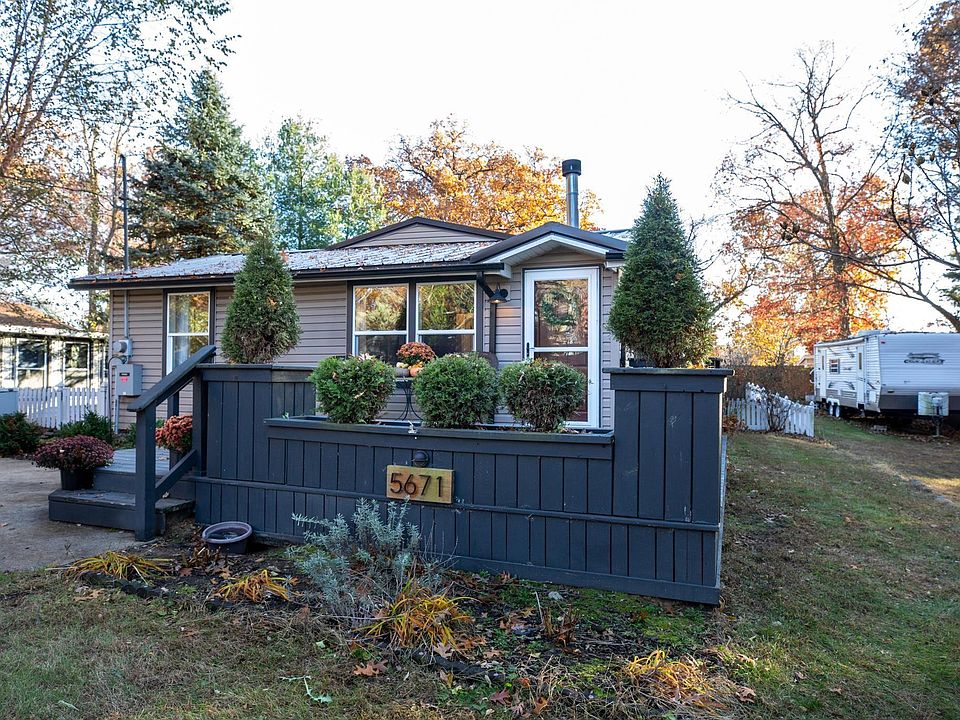1st image of 5671 E Shady Ln