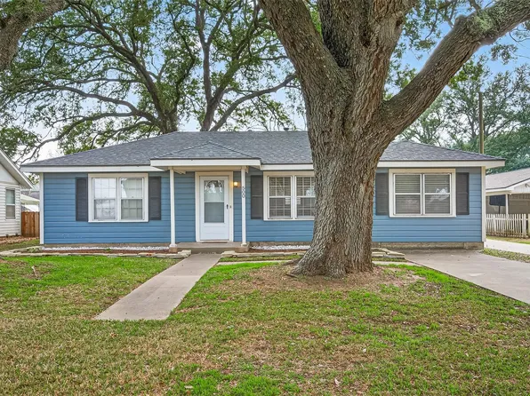 500 Lazy Ln, Wharton, TX 77488