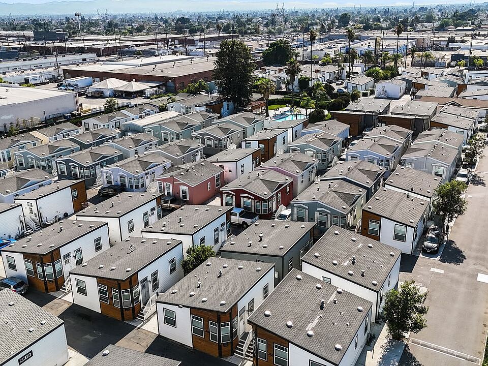 1st image of 8250 Lankershim Blvd #66