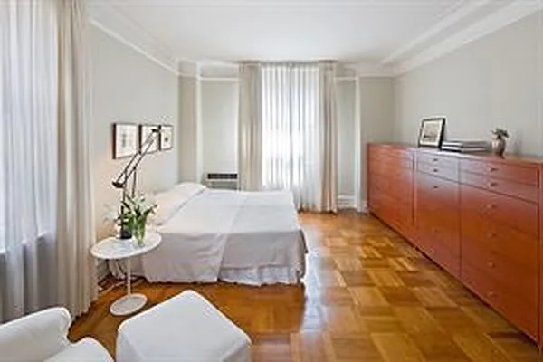 Sold by Douglas Elliman | media 13